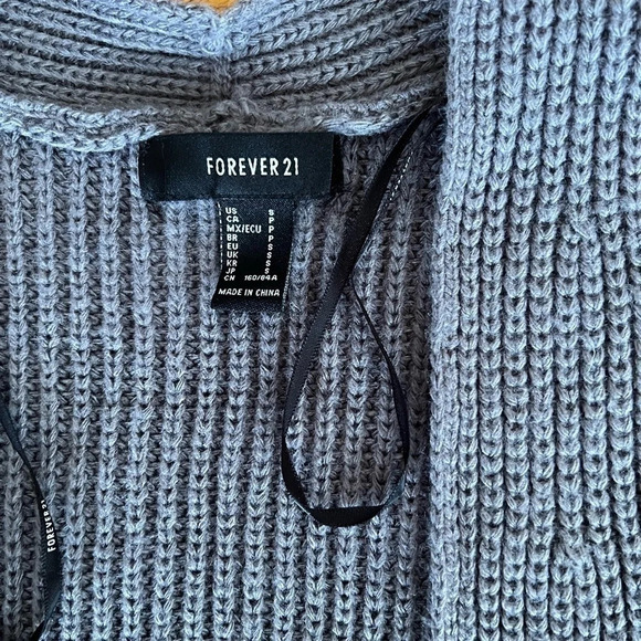 Forever21 simple cardigan - Picture 3 of 5